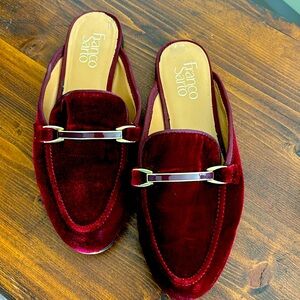 Excellent condition! Size women’s 6.5 Franco Sarto shoes- velvety burgundy!